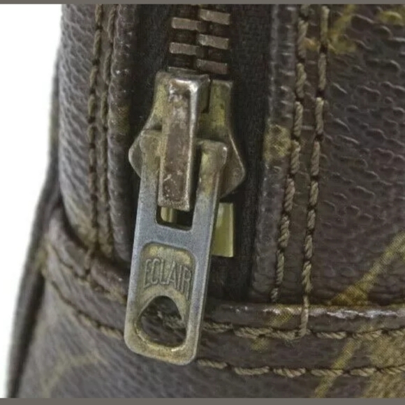 Louis Vuitton Cosmetic Pouch Trousse Toilette 23 - Picture 10 of 14